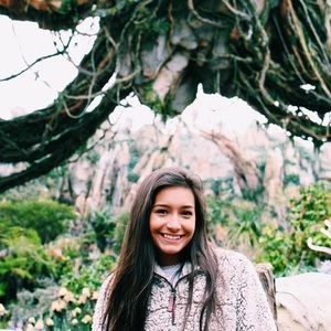 Meet your Posher, Andrea